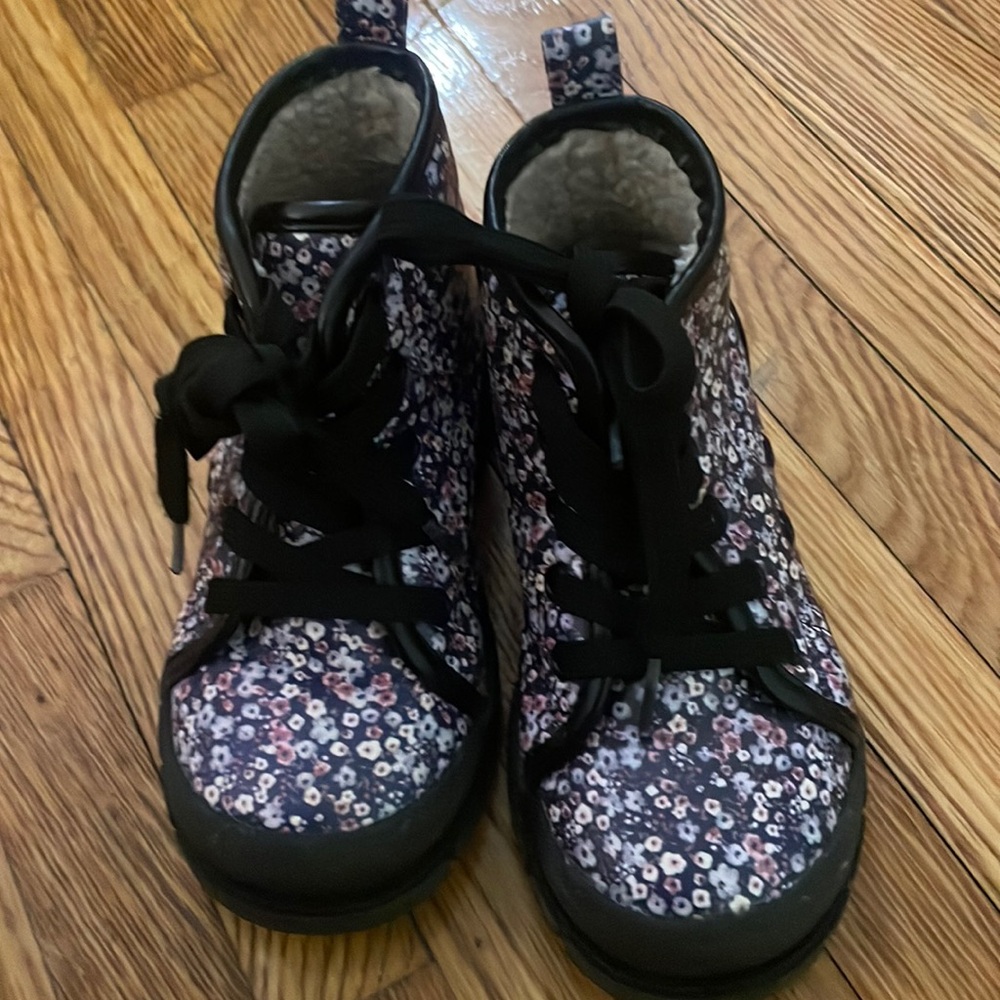 Girl rain boots
